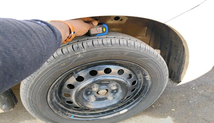 2016 Maruti Wagon R 1.0 VXI, Petrol, Manual, 1,08,694 km, tyre