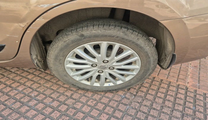 2018 Maruti Dzire ZXI, Petrol, Manual, 36,002 km, tyre