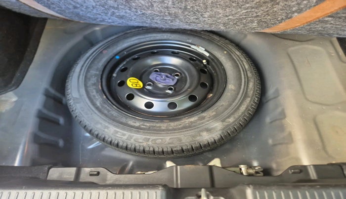 2018 Maruti Dzire ZXI, Petrol, Manual, 36,002 km, tyre