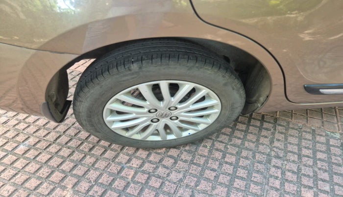 2018 Maruti Dzire ZXI, Petrol, Manual, 36,002 km, tyre