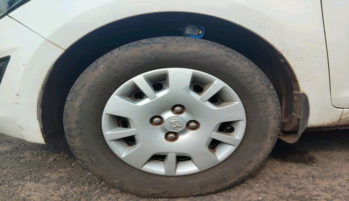 2012 Hyundai i20 MAGNA (O) 1.2, Petrol, Manual, 1,21,676 km, tyre