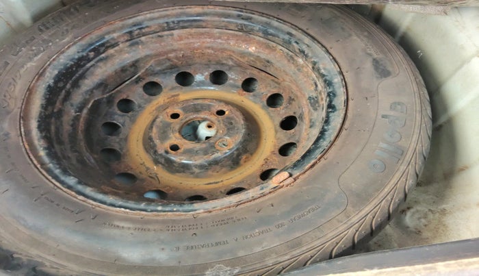 2012 Hyundai i20 MAGNA (O) 1.2, Petrol, Manual, 1,21,676 km, tyre