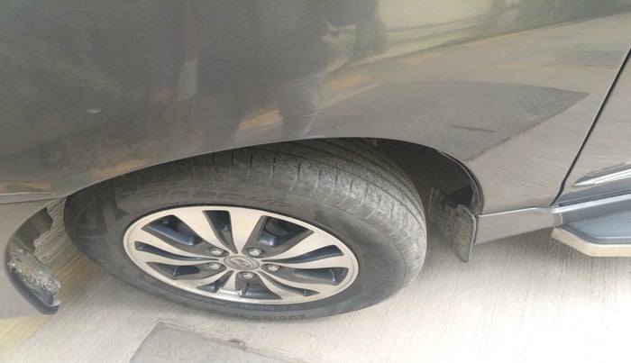 2015 Toyota Innova 2.5 VX 7 STR, Diesel, Manual, 86,713 km, tyre