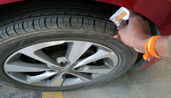 2017 Hyundai Elite i20 ASTA 1.2 (O), Petrol, Manual, 47,908 km, tyre