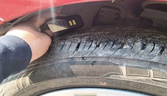 2017 Hyundai Elite i20 ASTA 1.2, Petrol, Manual, 1,75,030 km, tyre