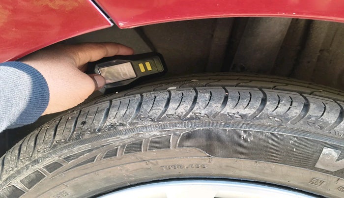 2017 Hyundai Elite i20 ASTA 1.2, Petrol, Manual, 1,75,030 km, tyre