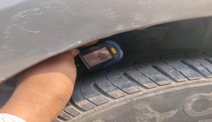 2014 Hyundai i20 SPORTZ 1.2, Petrol, Manual, 93,317 km, tyre