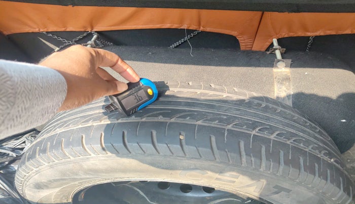 2014 Hyundai i20 SPORTZ 1.2, Petrol, Manual, 93,317 km, tyre