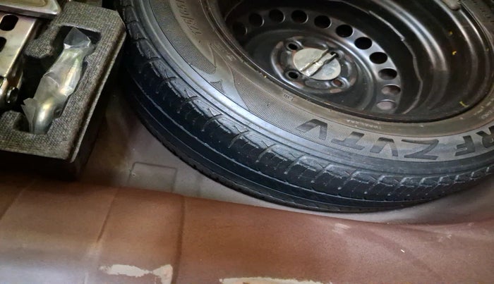 2016 Honda Amaze 1.2L I-VTEC S, Petrol, Manual, 52,628 km, tyre