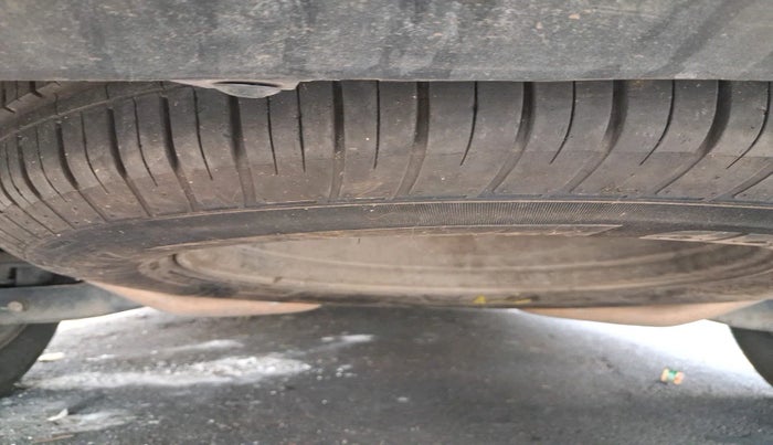 2015 Mahindra XUV500 W8, Diesel, Manual, 1,20,248 km, tyre