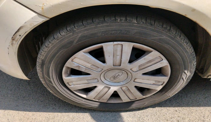 2011 Ford Figo TITANIUM 1.2 PETROL, Petrol, Manual, 99,850 km, tyre