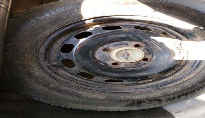 2011 Ford Figo TITANIUM 1.2 PETROL, Petrol, Manual, 99,850 km, tyre