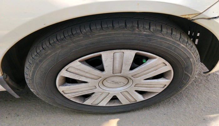 2011 Ford Figo TITANIUM 1.2 PETROL, Petrol, Manual, 99,850 km, tyre