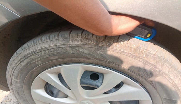 2020 Maruti Swift VXI, Petrol, Manual, 70,042 km, tyre