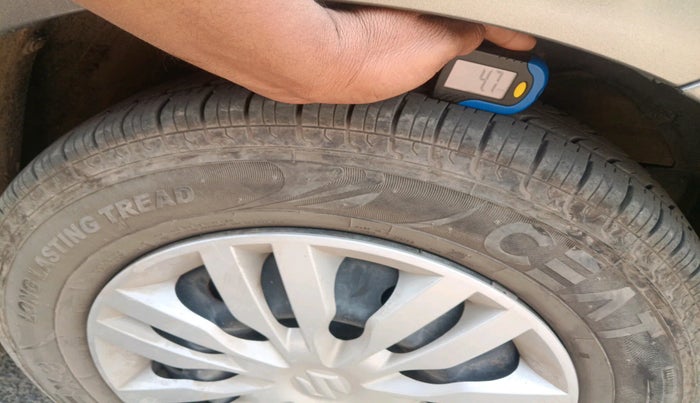 2020 Maruti Swift VXI, Petrol, Manual, 70,042 km, tyre