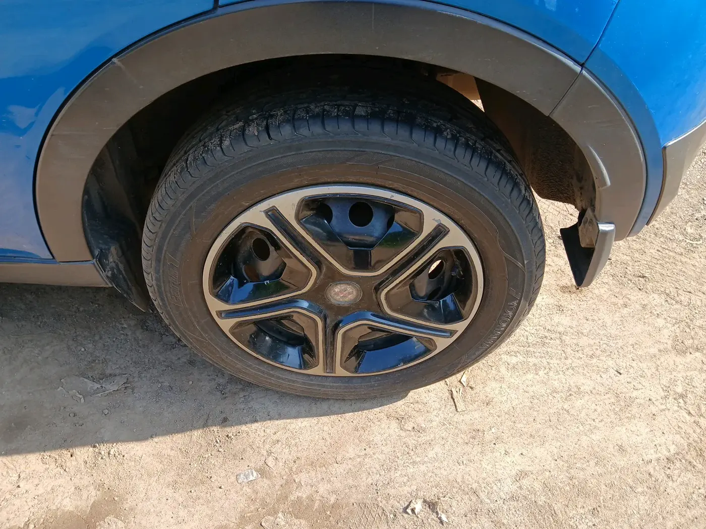 2018 Tata NEXON XM PETROL, Petrol, Manual, 83,000 km, tyre
