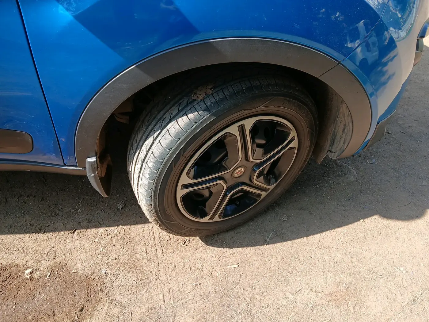 2018 Tata NEXON XM PETROL, Petrol, Manual, 83,000 km, tyre