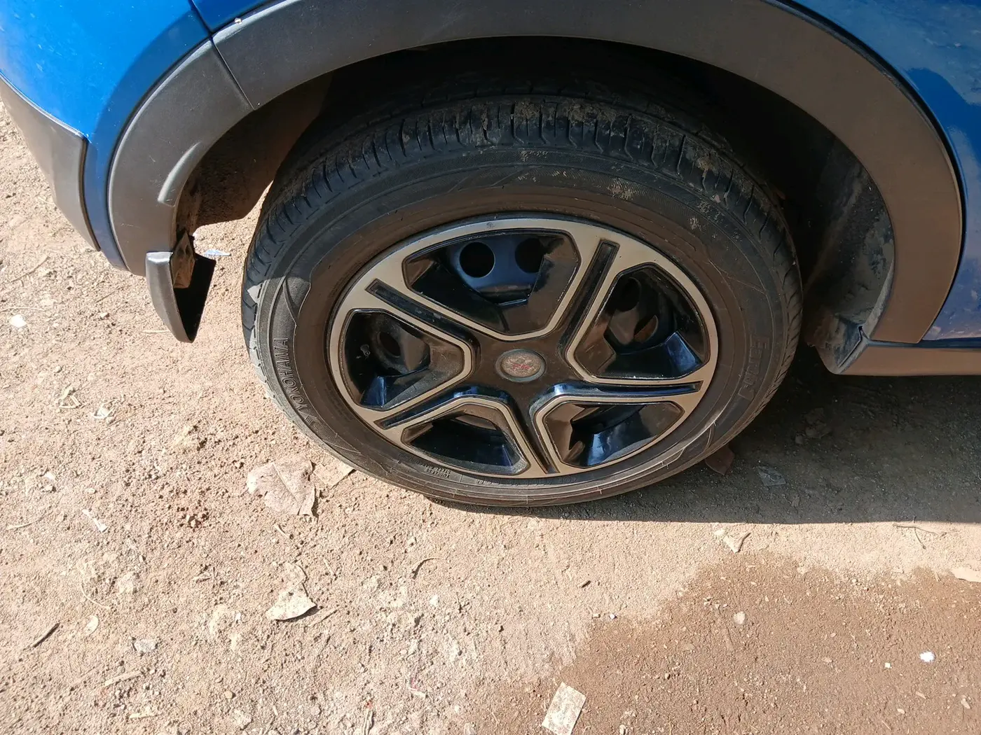 2018 Tata NEXON XM PETROL, Petrol, Manual, 83,000 km, tyre