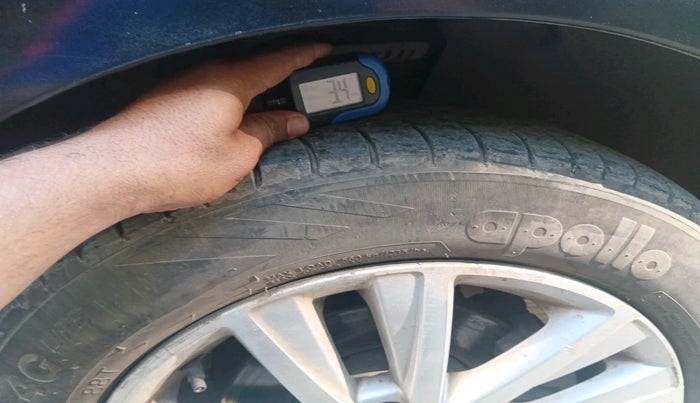 2013 Volkswagen Polo GT TSI AT, Petrol, Automatic, 45,167 km, tyre