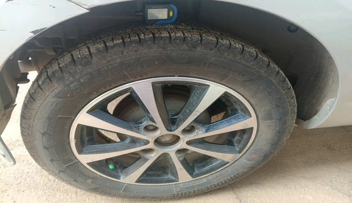 2013 Tata Indica Vista ZX+ 90PS, Diesel, Manual, 52,833 km, tyre