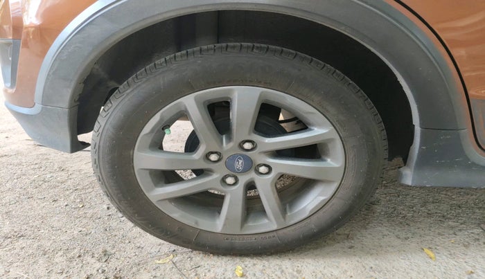 2018 Ford FREESTYLE TITANIUM 1.2 PETROL, Petrol, Manual, 51,906 km, tyre