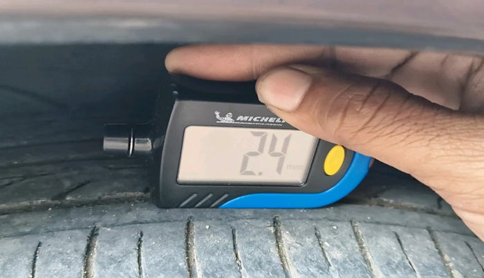 2017 Maruti Ciaz ZETA 1.4  AT PETROL, Petrol, Automatic, 74,364 km, tyre