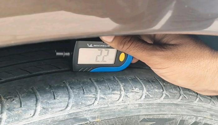 2017 Maruti Ciaz ZETA 1.4  AT PETROL, Petrol, Automatic, 74,364 km, tyre