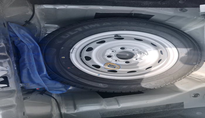 2024 Tata Tiago XT PETROL, Petrol, Manual, 9,580 km, tyre