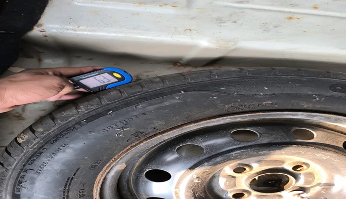 2011 Maruti Swift Dzire VXI, Petrol, Manual, 36,002 km, tyre