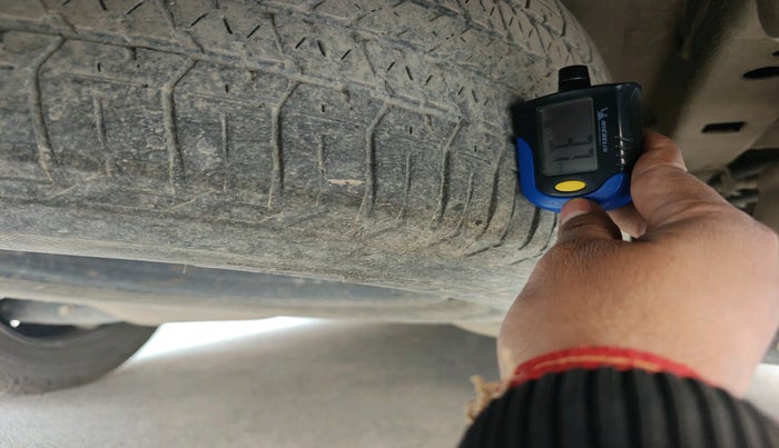 2017 Mahindra XUV500 W6, Diesel, Manual, 77,771 km, tyre