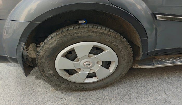 2017 Mahindra XUV500 W6, Diesel, Manual, 77,771 km, tyre