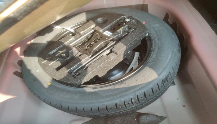 2023 Skoda SLAVIA STYLE 1.5L TSI DSG, Petrol, Automatic, 12,293 km, tyre