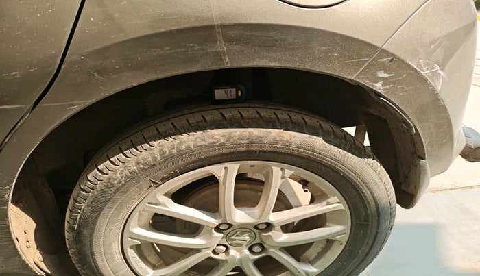 2023 Maruti Swift ZXI CNG, Petrol, Manual, 52,519 km, tyre