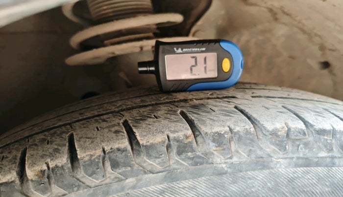 2023 Maruti Swift ZXI CNG, Petrol, Manual, 52,519 km, tyre