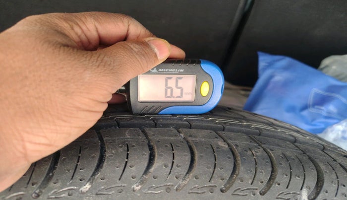 2023 Maruti New Wagon-R VXI CNG 1.0, Petrol, Manual, 10,172 km, tyre