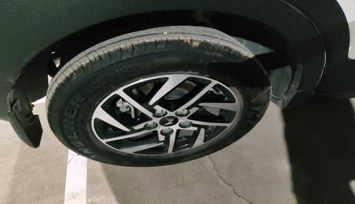 2024 Mahindra XUV 3XO AX5 1.2 L TCMPFI AT, Petrol, Automatic, 7,769 km, tyre