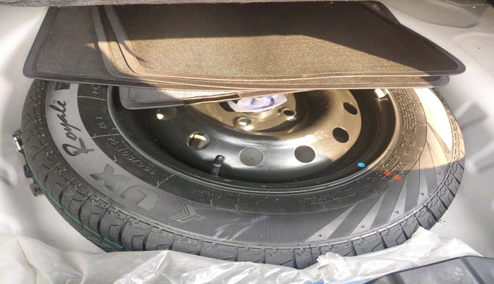 2023 Maruti Dzire VXI AMT, Petrol, Automatic, 32,472 km, tyre