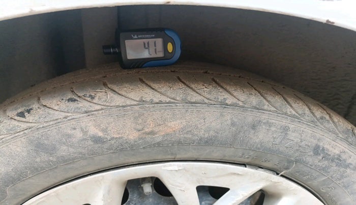 2016 Ford Figo Aspire TREND 1.2 PETROL, Petrol, Manual, 68,806 km, tyre