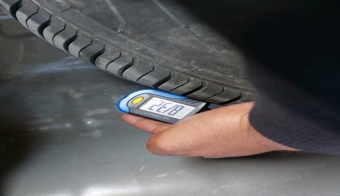 2018 Hyundai Verna 1.6 VTVT SX, Petrol, Manual, 62,412 km, tyre