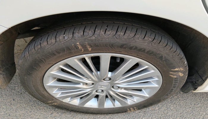 2025 Honda Amaze VX 1.2 Petrol MT, Petrol, Manual, 10,516 km, tyre