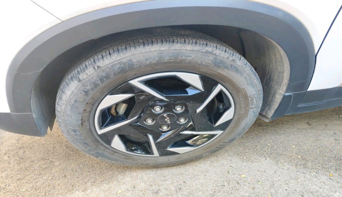 2024 KIA SONET HTK PLUS 1.2 PETROL MT, Petrol, Manual, 28,587 km, tyre