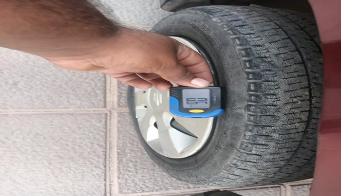 2015 Maruti Alto K10 VXI, Petrol, Manual, 48,426 km, tyre