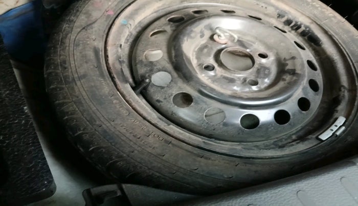 2016 Maruti Wagon R 1.0 VXI, Petrol, Manual, 16,562 km, tyre