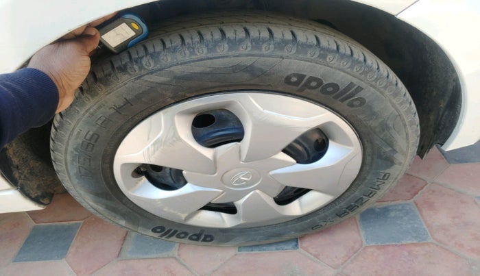 2021 Tata Tiago XT PETROL, Petrol, Manual, 20,940 km, tyre