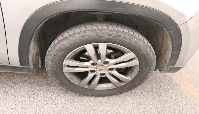 2017 Maruti Vitara Brezza VDI (O), Diesel, Manual, 2,01,363 km, tyre