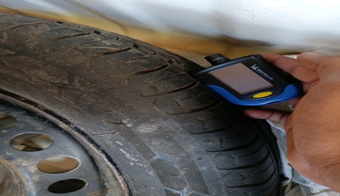 2017 Hyundai Grand i10 SPORTZ (O) 1.2 U2 CRDI, Diesel, Manual, 40,978 km, tyre