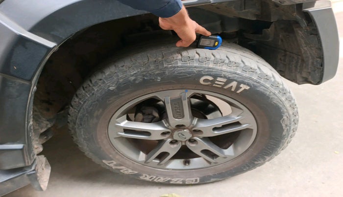 2021 Mahindra Thar LX PETROL HT 4WD AT, Petrol, Automatic, 56,581 km, tyre