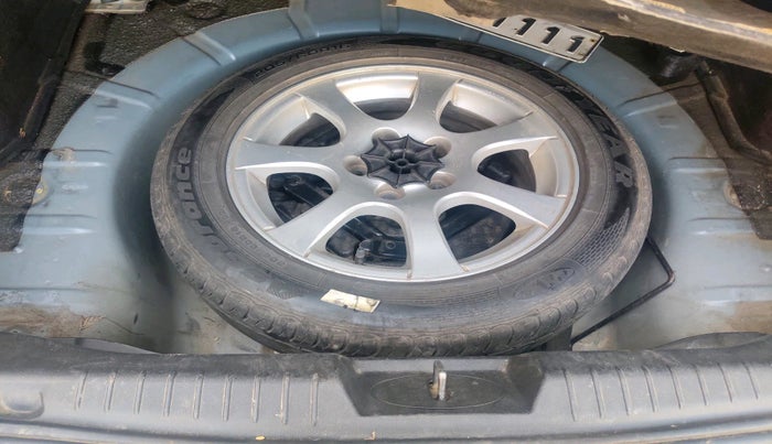 2011 Chevrolet Cruze LTZ, Diesel, Manual, 1,29,077 km, tyre