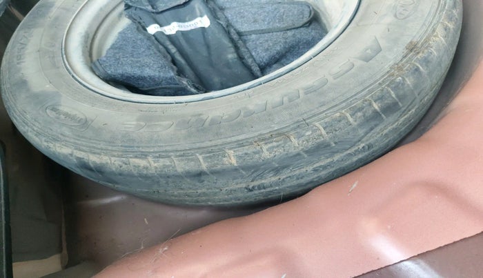 2016 Hyundai Elite i20 MAGNA 1.2, Petrol, Manual, 77,272 km, tyre