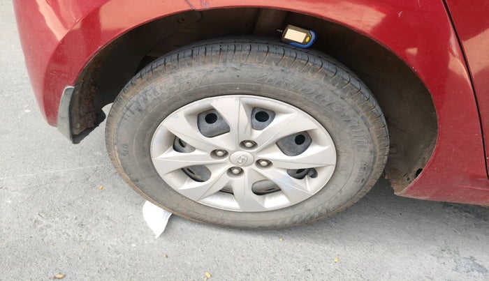 2016 Hyundai Elite i20 MAGNA 1.2, Petrol, Manual, 77,272 km, tyre